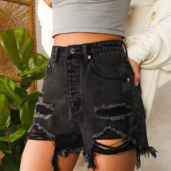 Buckle Ultra High Rise Triblend Short/Signature8 washed blue Denim Shorts - Picture 3 of 9